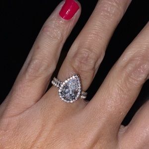 Pear halo wedding set - Size 7